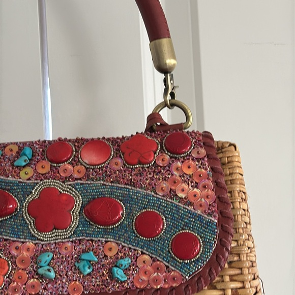 PreOwned Excellent Condition Gendhis Ratan bag with 2 straps - Picture 9 of 16